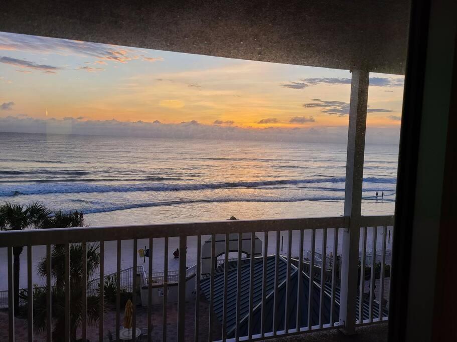 Апартаменты Spectacular Ocean View Дейтона-Бич Экстерьер фото